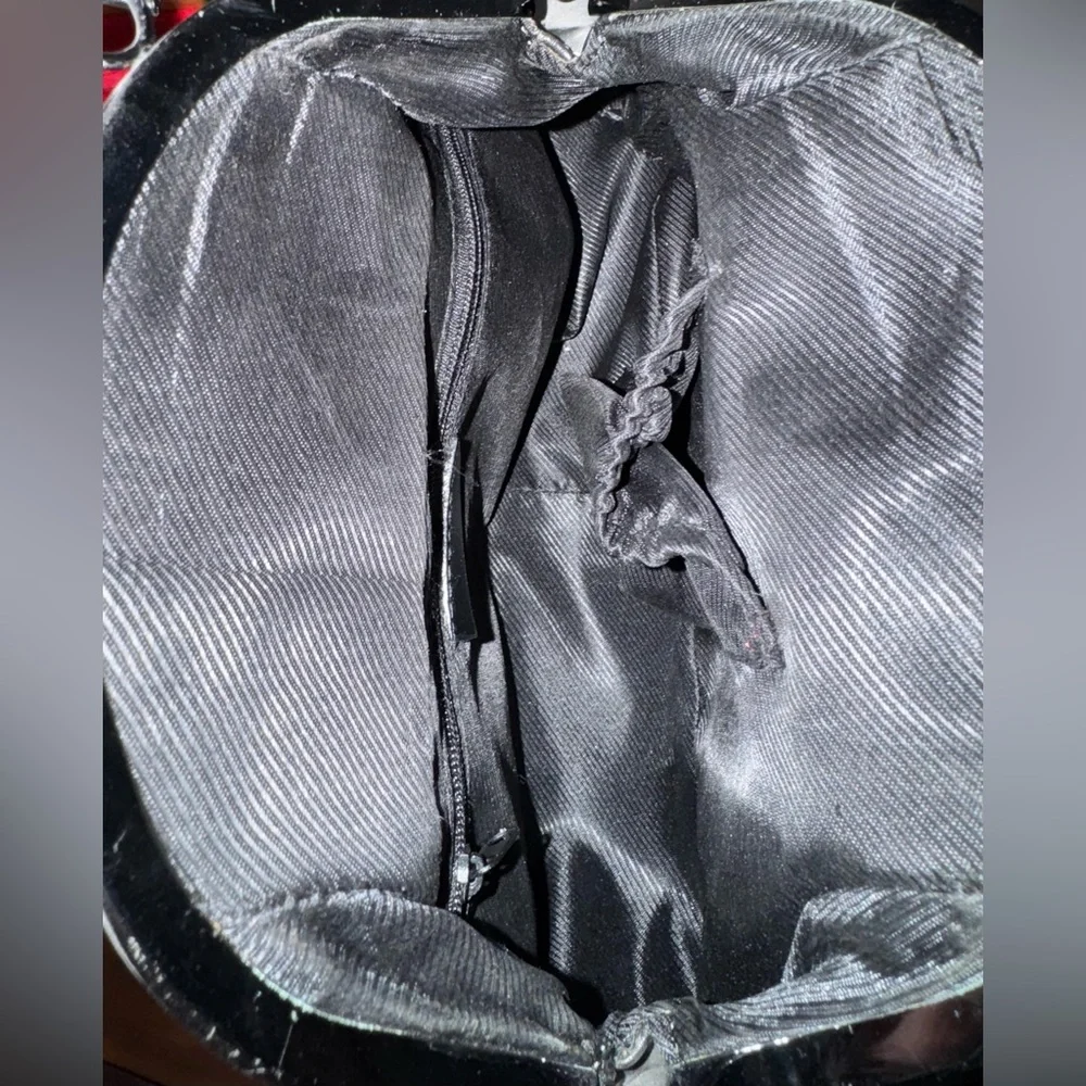 Kate spade black leather handbag - snap closure - Picture 4 of 6
